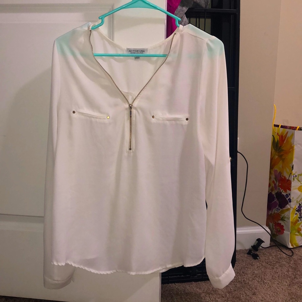 Active USA designed in Los Angeles blouse